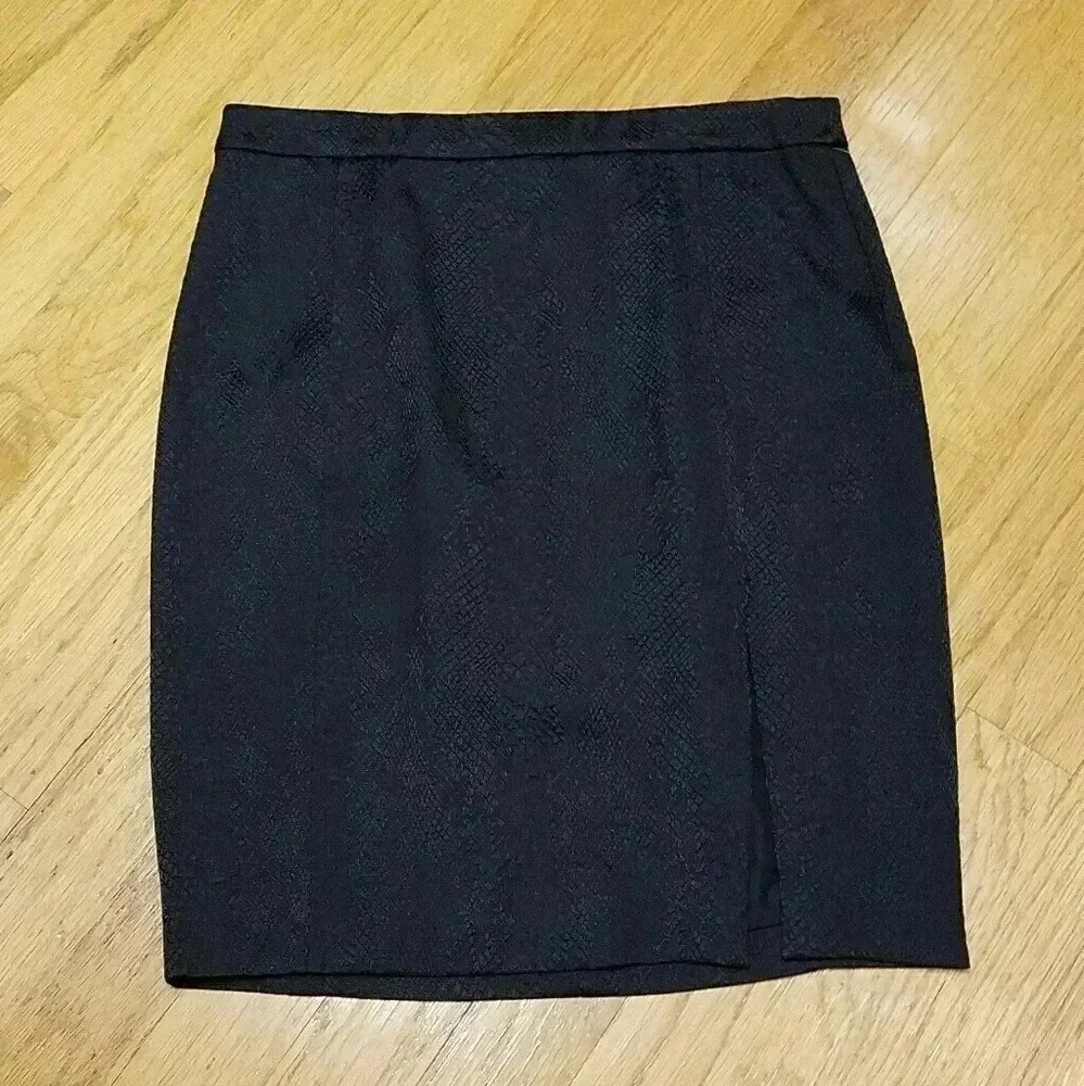 Altuzzara women's size 16 pencil skirt black